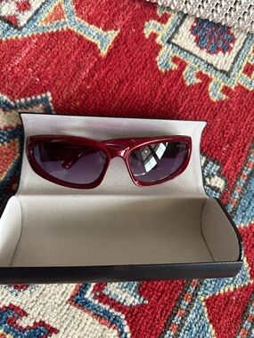 Red Sunglasses - Fashion Cat-Eye Style